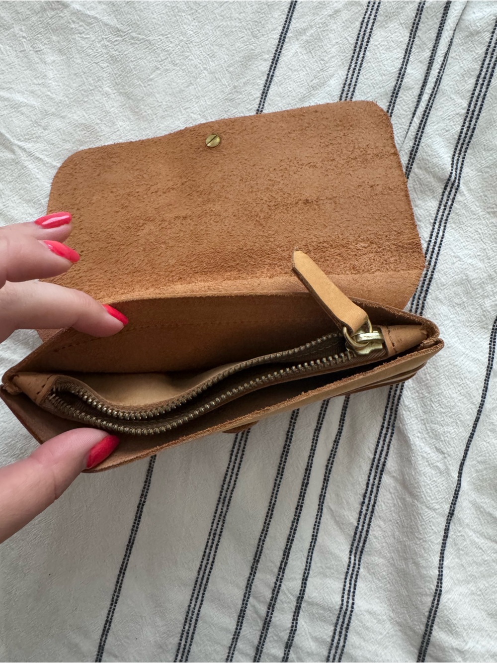 Classic Tan Leather Wallet Clutch - Picture 5 of 5